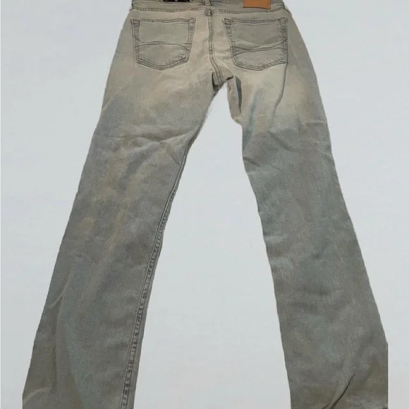 Brand New Hollister Slim Straight Light Wash Jeans - Picture 2 of 4